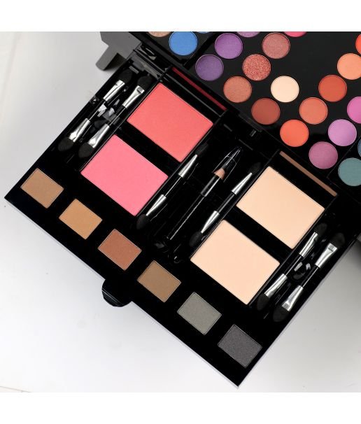 Miss Rose - Blockbuster Makeup Palette